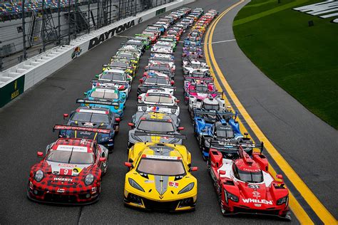 how many cars are in the rolex 24|24 Hours of Daytona .